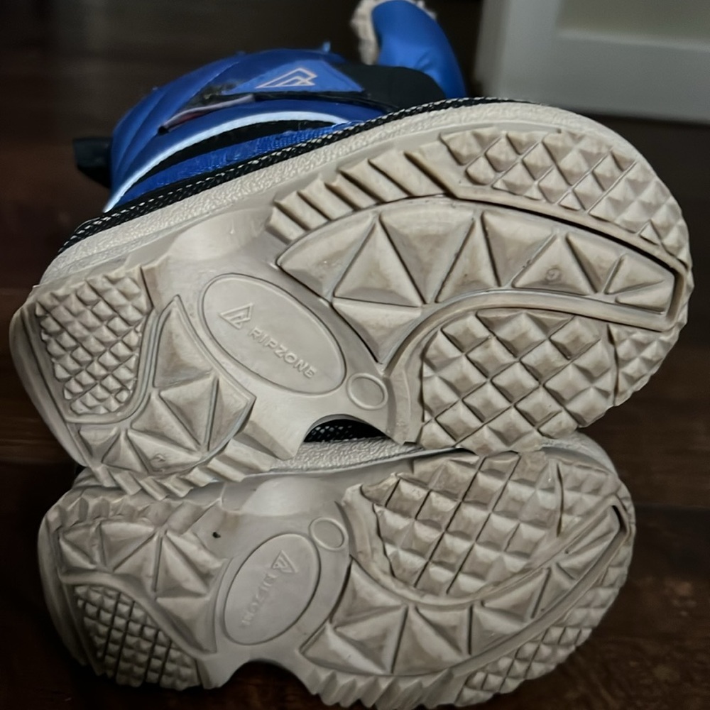5T Ripzone Winter Boots - Picture 5 of 5